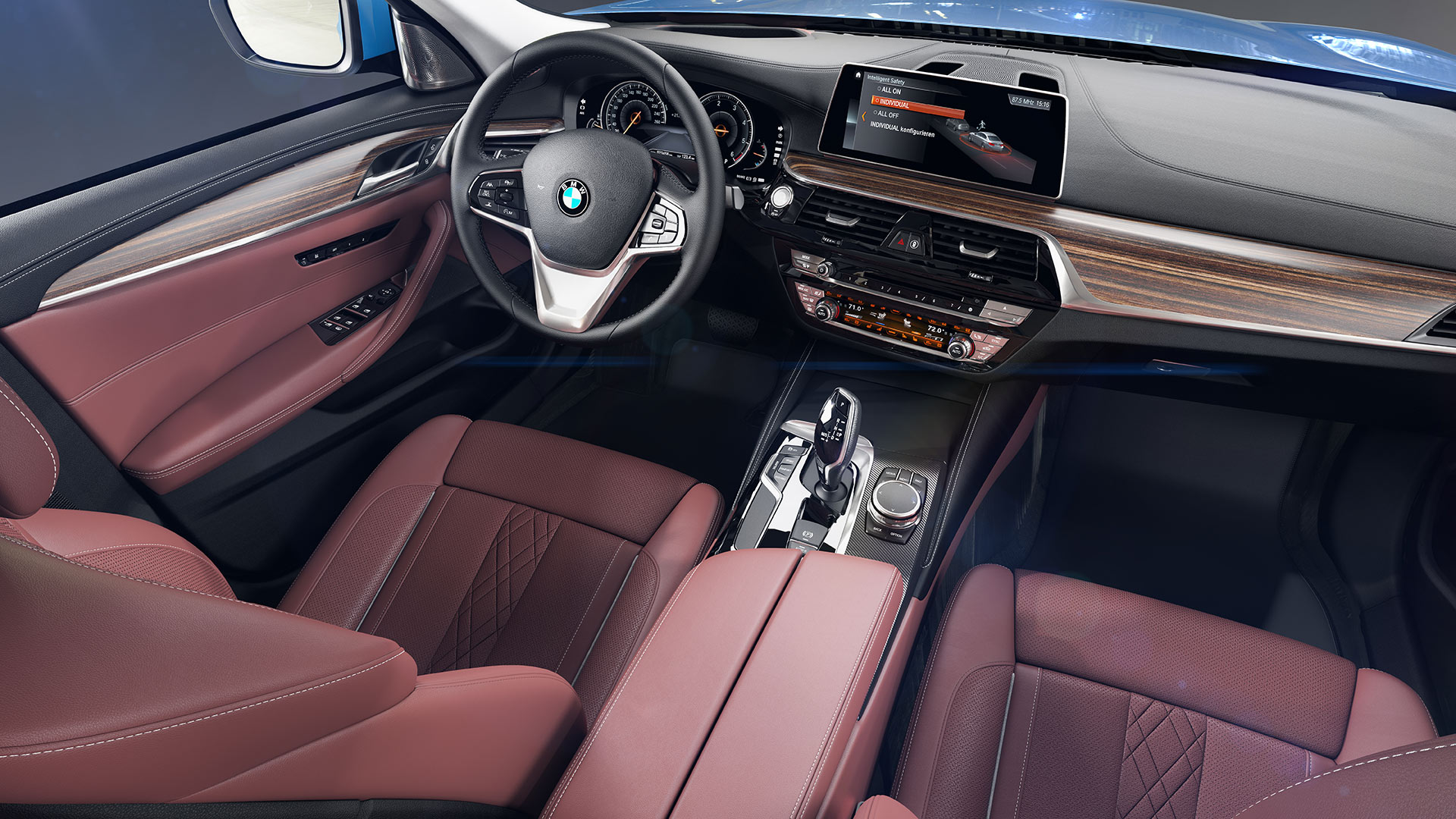 宝马540LI内饰全景图