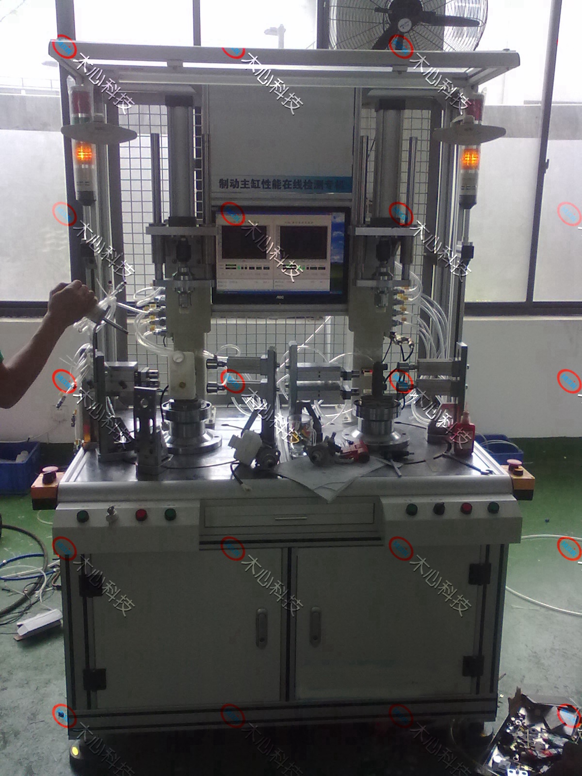 制动主缸双工位实验台.jpg