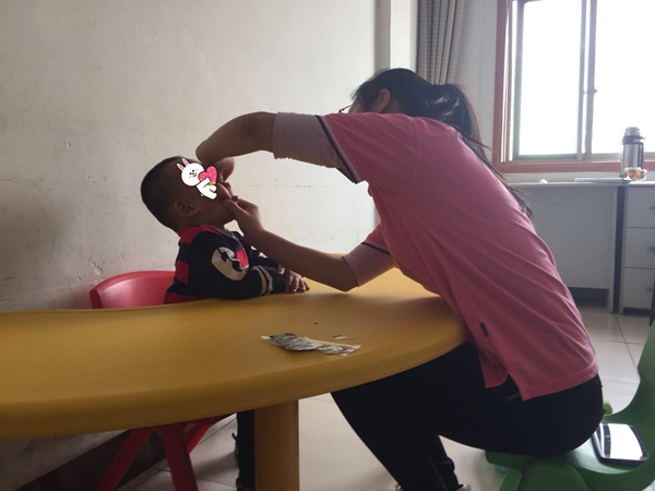 源源（化名）的康复训练之路---------介入早、见效快