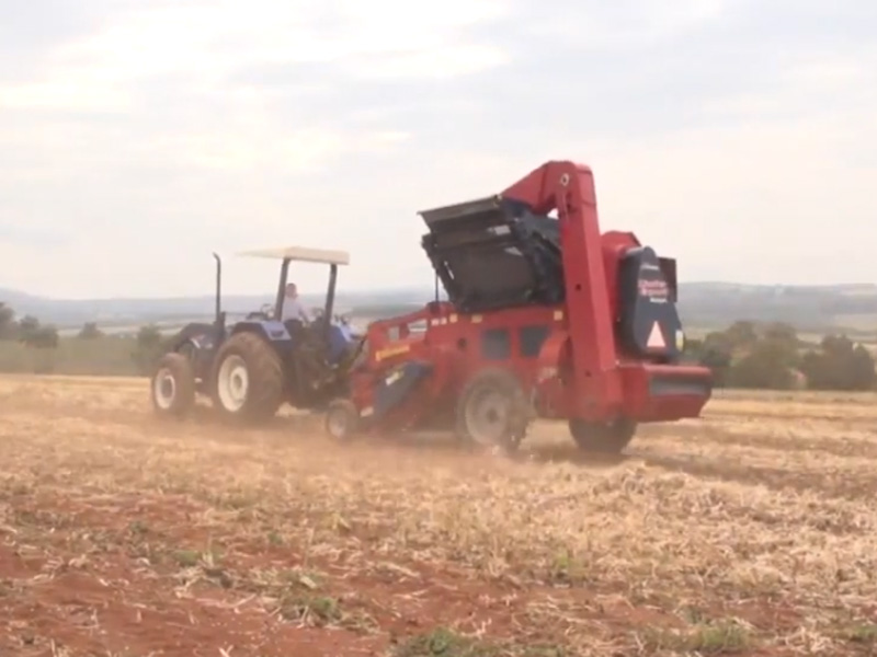 芸豆花生收获机