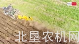 道依茨法尔Warrior 250拖拉机配Moro深耕犁作业