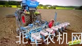 克拉斯Xerion 4000拖拉机雷肯Solitar 9播种机进行春播