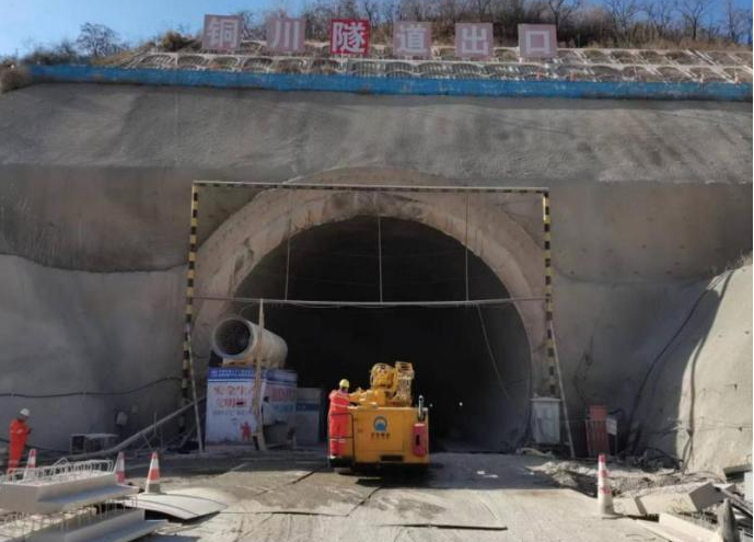 北京瑞威西延高铁铜川施工