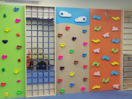 校园攀岩墙厂家