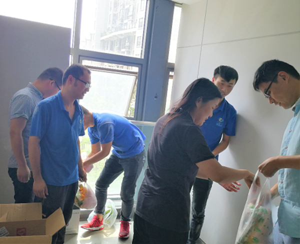 董事长亲临现场慰问