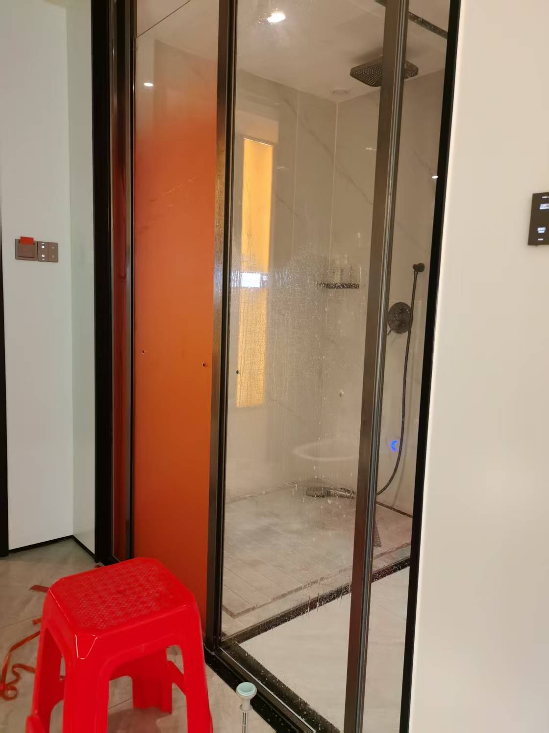 酒店淋浴房玻璃定制漸變膜