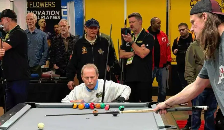 第31届超级台球展SBE再次成为行业焦点， JFlowers 凭借其高端工艺与创新设计，成为展会最受瞩目的品牌之一。