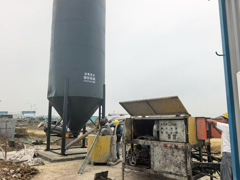 合肥新橋機(jī)場航站樓上下機(jī)場匝道發(fā)泡混凝土墊層填充