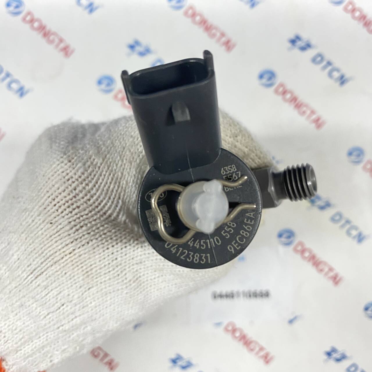 0445110588  33800-2A610