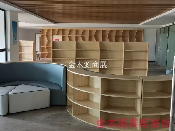 金木源展柜案例